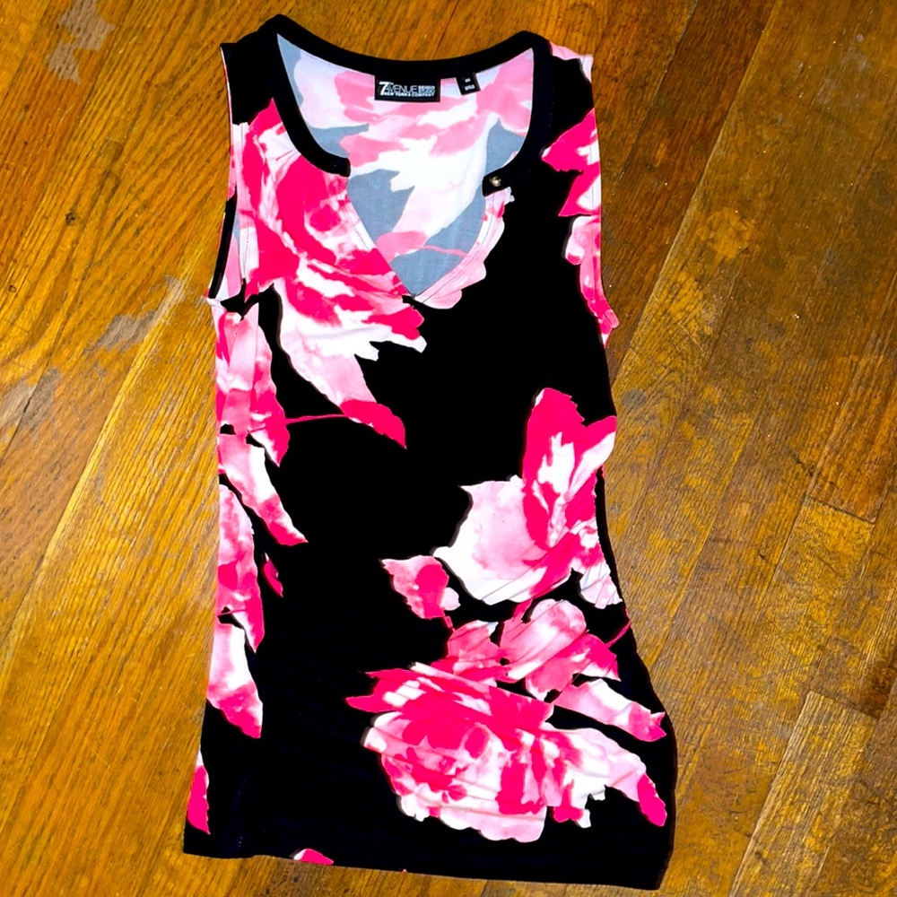 7th Avenue New & Company Top